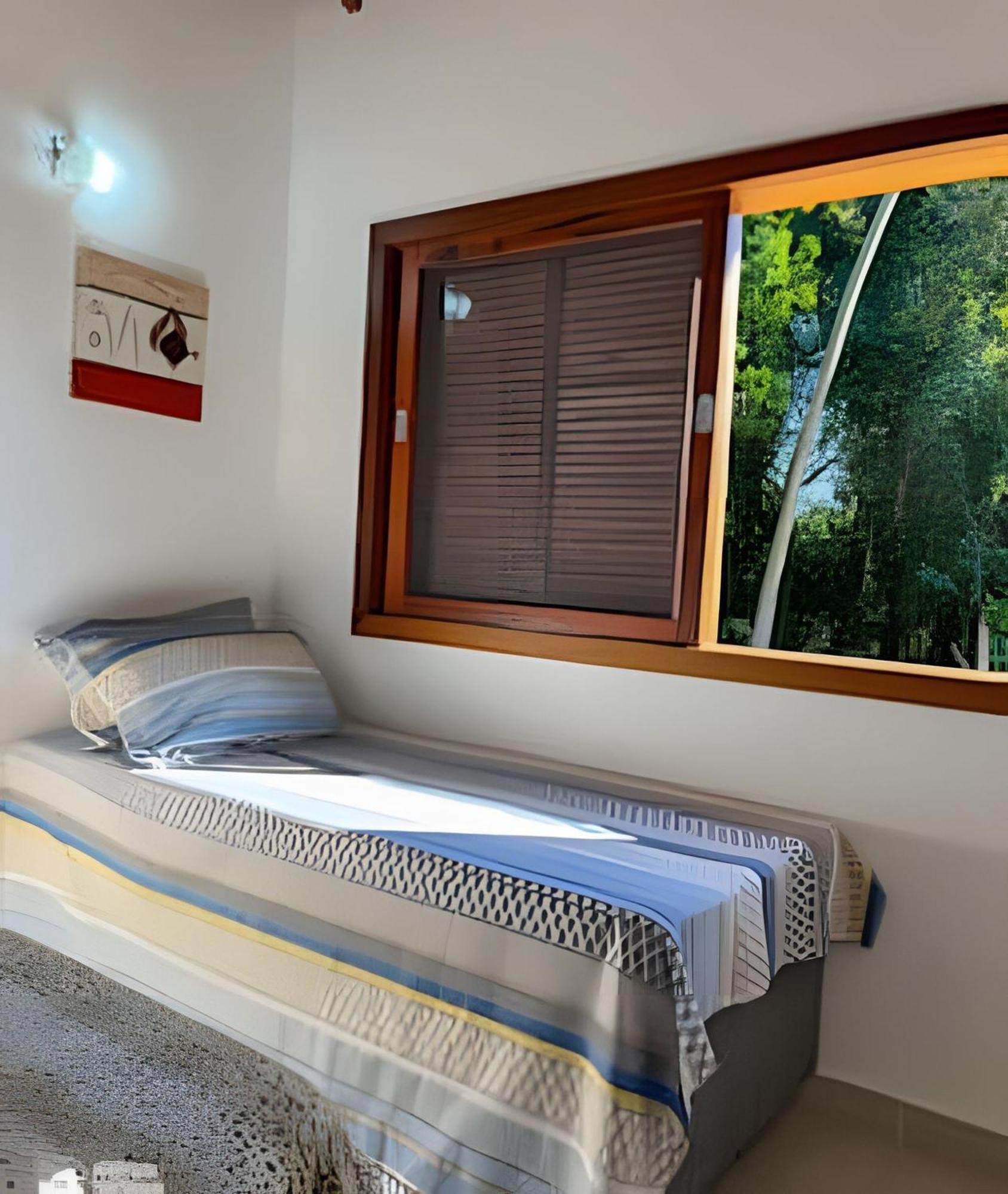 Linda Casa Com Varanda Gourmet Em *